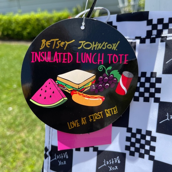 BETSEY JOHNSON Insulated Lunch Tote Checkered Design - Picture 5 of 13